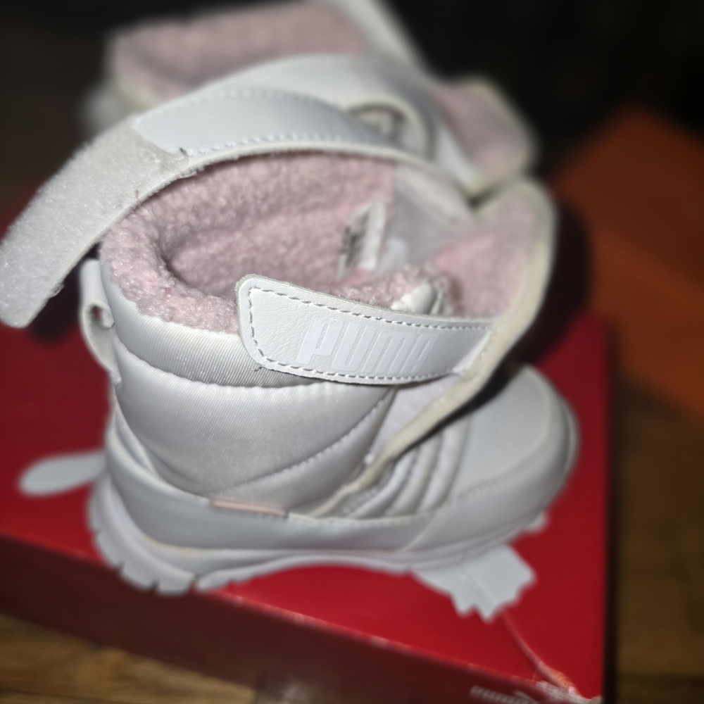 Puma Kids' White and Pink Winter Boots
